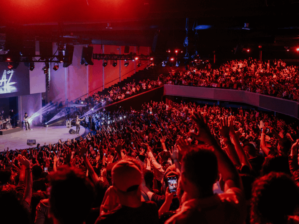 Descubra os maiores eventos do Brasil para produtores e como a Sky Energia garante energia confiável com geradores potentes e suporte completo.